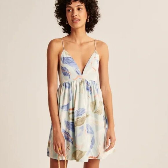 Abercrombie & Fitch Dresses & Skirts - Abercrombie & Fitch V-Neck Babydoll Mini Dress NWT
